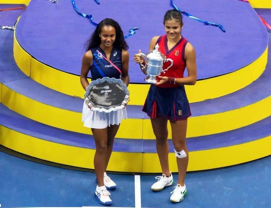 踝的困境中 踝的困境中